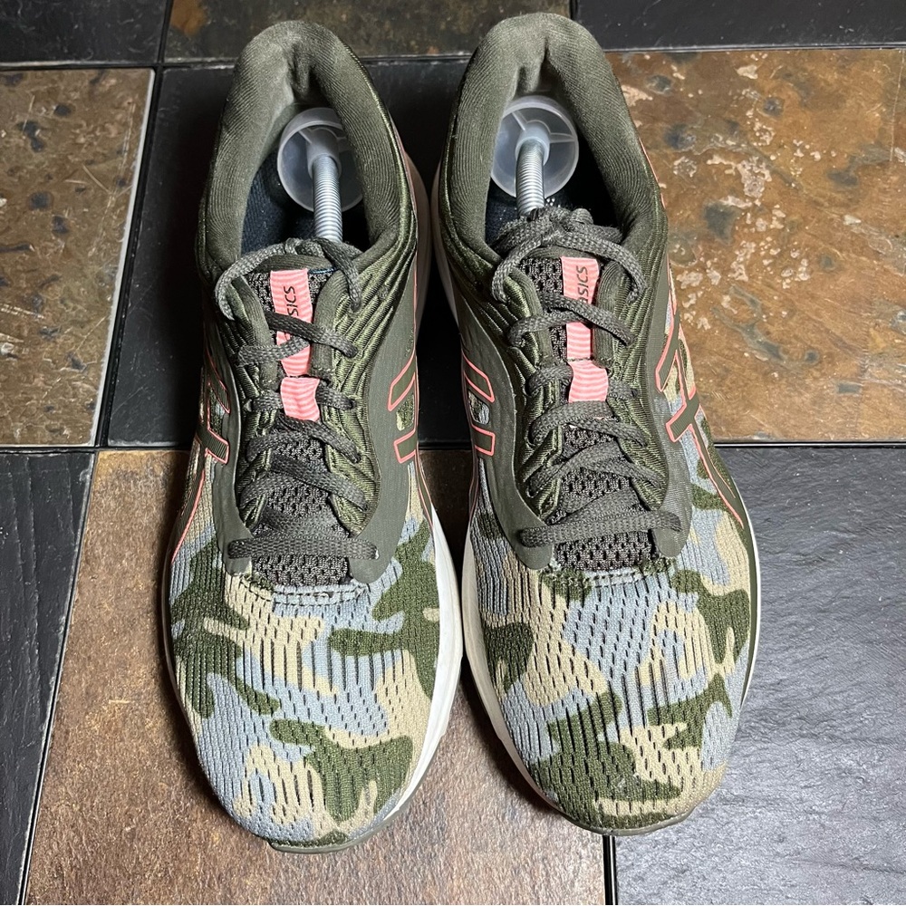 Asics Gel-Pulse 11 Green and Orange Camouflage Sneakers M7.5, W9